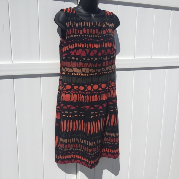 Connected Sleeveless 👗. Great for Back to work! - Picture 2 of 5